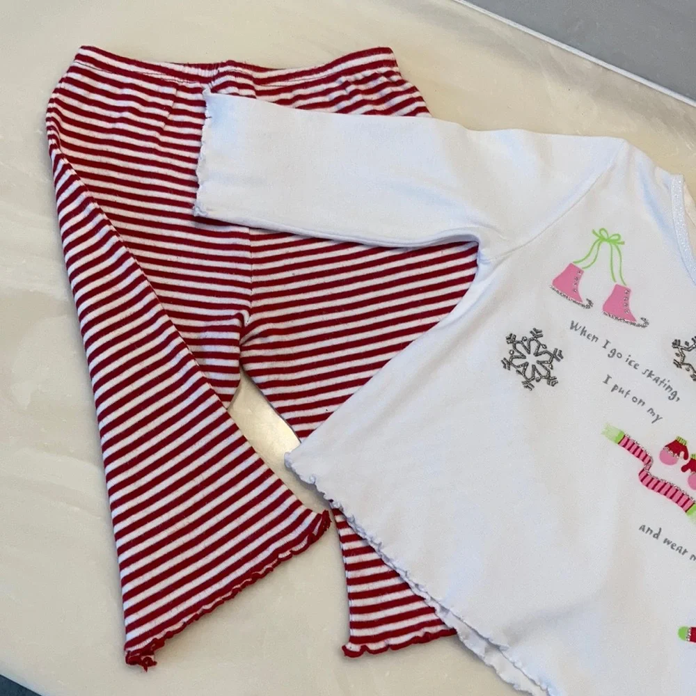 Christmas pants & top 12-18 mo. Long sleeve toddler Old Navy & Children’s place
